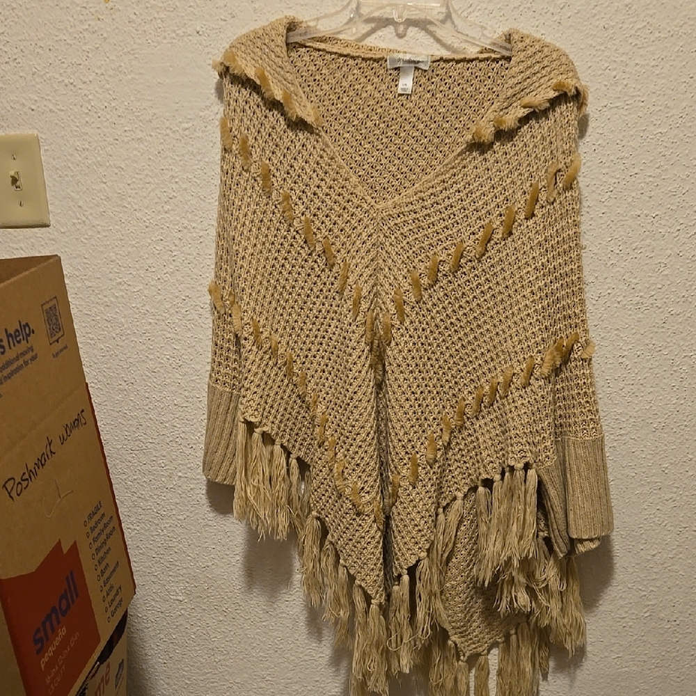 B11 Dress Barn Beige Knit Hooded Sweater with Fringe Sz L/Xl